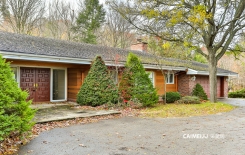 180 Woodland Acres Cres
