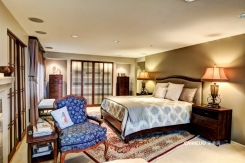 520 Galer St 300
