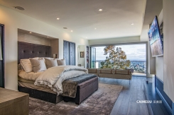 8572 Hillside