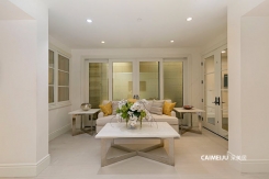 926 North Beverly Drive